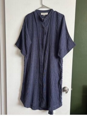 Boutique Sweet Generis blue lightweight woven button detail knee length dress
